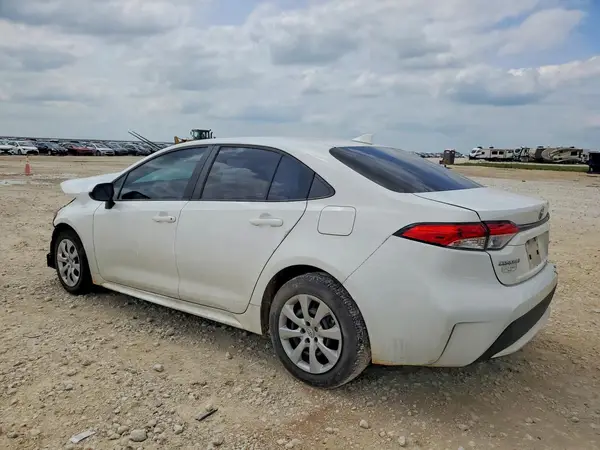 5YFEPMAE9NP322393 2022 TOYOTA COROLLA - Image 2