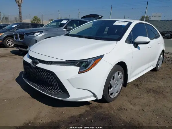 5YFEPMAE9NP322507 2022 TOYOTA COROLLA - Image 2