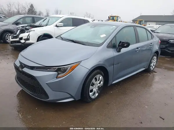 5YFEPMAE9NP325522 2022 TOYOTA COROLLA - Image 2
