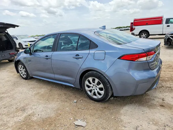 5YFEPMAE9NP329974 2022 TOYOTA COROLLA - Image 2