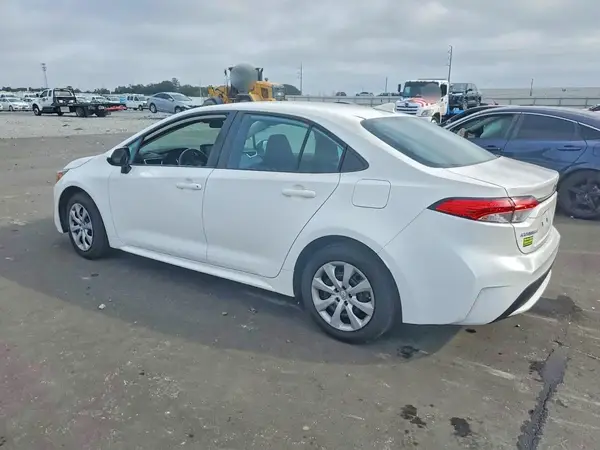 5YFEPMAE9NP331918 2022 TOYOTA COROLLA - Image 2