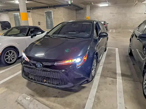 5YFEPMAE9NP333653 2022 TOYOTA COROLLA - Image 2