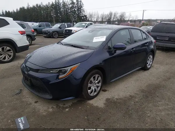5YFEPMAE9NP339078 2022 TOYOTA COROLLA - Image 2