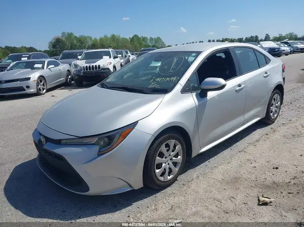 5YFEPMAE9NP341865 2022 TOYOTA COROLLA - Image 2