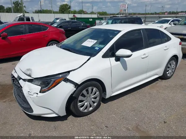 5YFEPMAE9NP349688 2022 TOYOTA COROLLA - Image 2