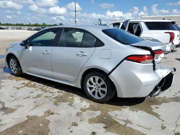 5YFEPMAE9NP360254 2022 TOYOTA COROLLA - Image 2