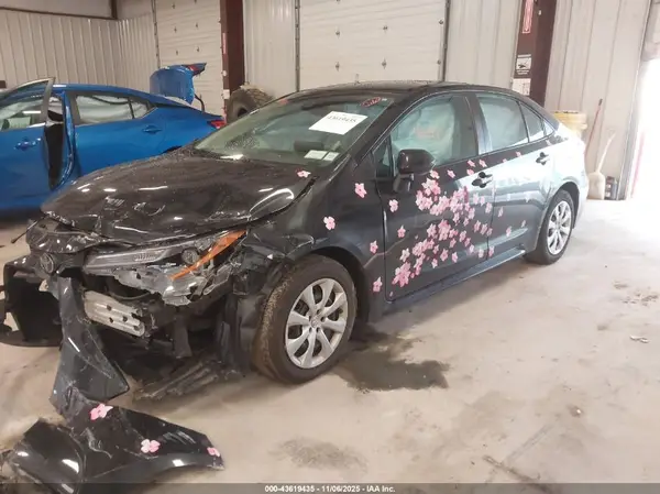 5YFEPMAE9NP364871 2022 TOYOTA COROLLA - Image 2