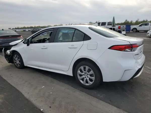 5YFEPMAE9NP365938 2022 TOYOTA COROLLA - Image 2