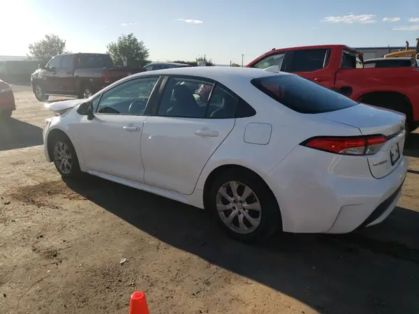 5YFEPMAE9NP370265 2022 TOYOTA COROLLA - Image 2