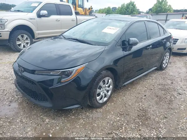 5YFEPMAE9NP373697 2022 TOYOTA COROLLA - Image 2