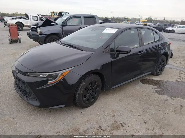 5YFEPMAE9NP375319 2022 TOYOTA COROLLA - Image 2