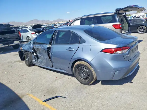 5YFEPMAE9NP382237 2022 TOYOTA COROLLA - Image 2