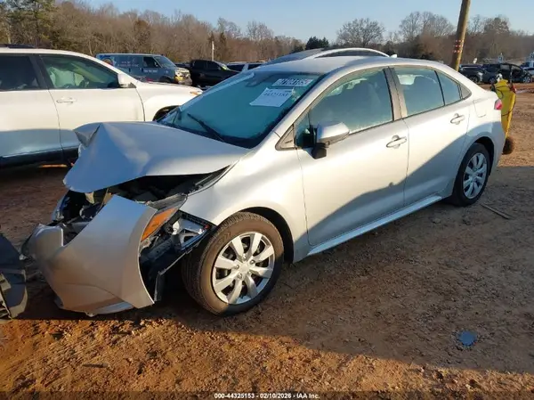 5YFEPMAE9NP384151 2022 TOYOTA COROLLA - Image 2