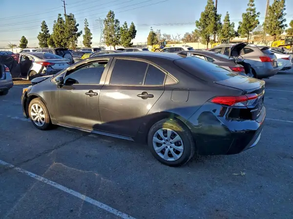 5YFEPMAE9NP384425 2022 TOYOTA COROLLA - Image 2