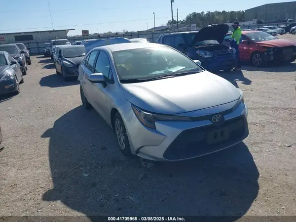 5YFEPMAEXMP158215 2021 TOYOTA COROLLA - Image 1