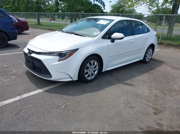 5YFEPMAEXMP160997 2021 TOYOTA COROLLA - Image 2