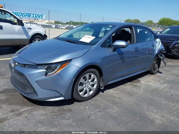 5YFEPMAEXMP167772 2021 TOYOTA COROLLA - Image 2