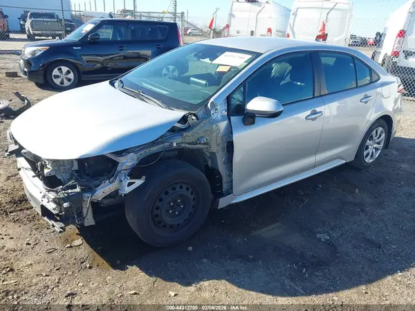 5YFEPMAEXMP174026 2021 TOYOTA COROLLA - Image 2
