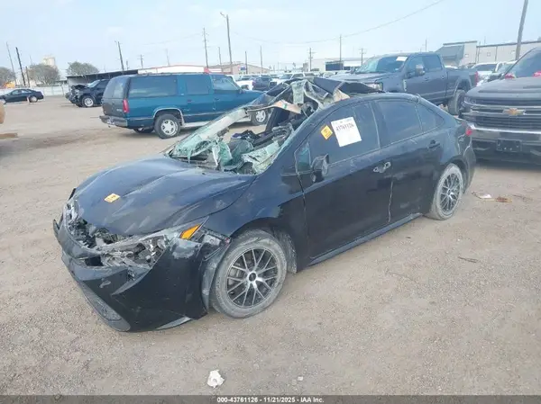 5YFEPMAEXMP178772 2021 TOYOTA COROLLA - Image 2