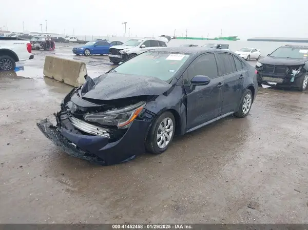 5YFEPMAEXMP180652 2021 TOYOTA COROLLA - Image 2