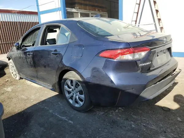 5YFEPMAEXMP182014 2021 TOYOTA COROLLA - Image 2