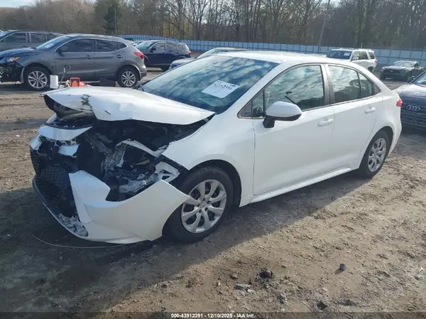 5YFEPMAEXMP186516 2021 TOYOTA COROLLA - Image 2