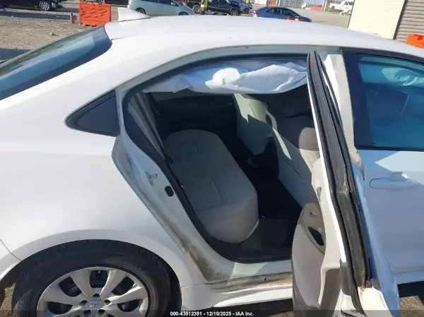 5YFEPMAEXMP186516 2021 TOYOTA COROLLA - Image 8