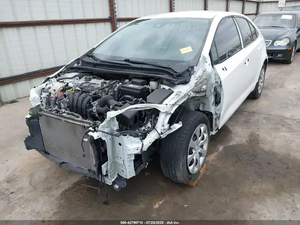 5YFEPMAEXMP206425 2021 TOYOTA COROLLA - Image 2