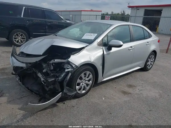 5YFEPMAEXMP217165 2021 TOYOTA COROLLA - Image 2
