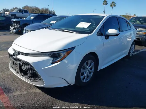 5YFEPMAEXMP217988 2021 TOYOTA COROLLA - Image 2