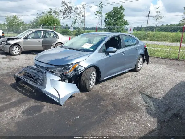 5YFEPMAEXMP227906 2021 TOYOTA COROLLA - Image 2