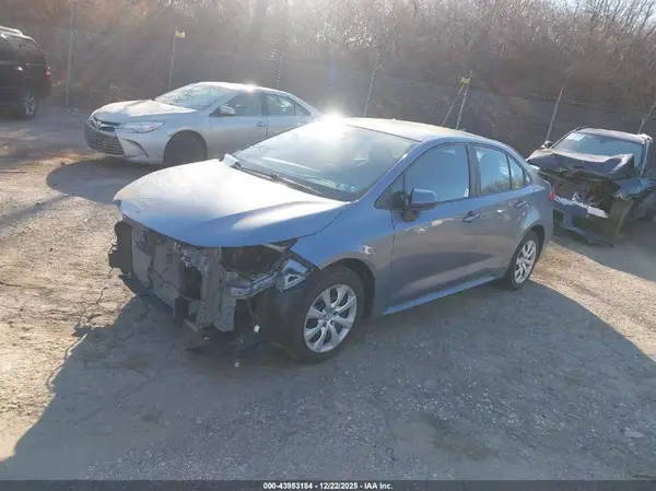 5YFEPMAEXMP240221 2021 TOYOTA COROLLA - Image 2