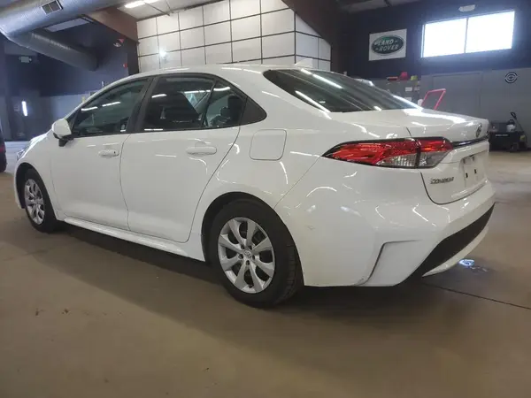5YFEPMAEXMP243829 2021 TOYOTA COROLLA - Image 2