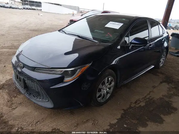 5YFEPMAEXMP256645 2021 TOYOTA COROLLA - Image 2
