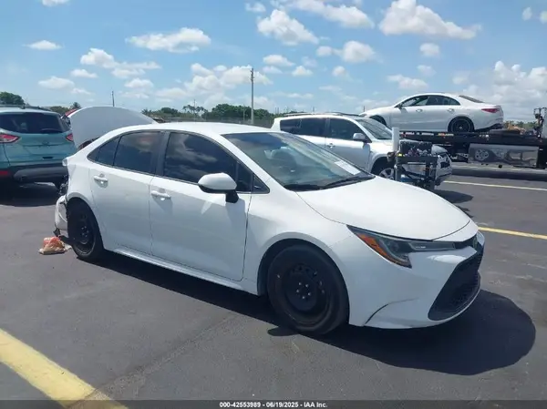 5YFEPMAEXMP257763 2021 TOYOTA COROLLA - Image 1