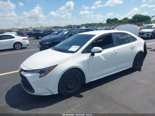 5YFEPMAEXMP257763 2021 TOYOTA COROLLA - Image 2