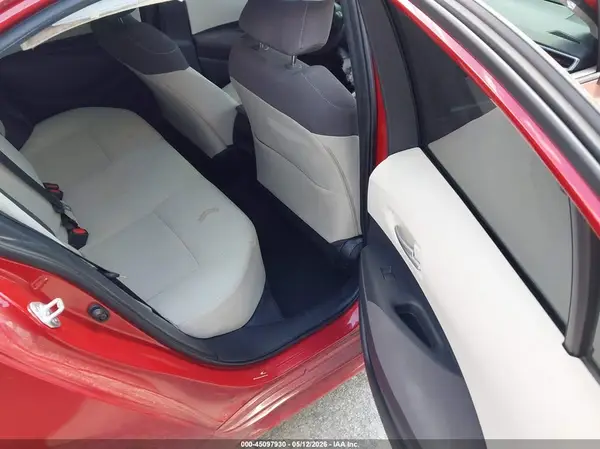 5YFEPMAEXMP261702 2021 TOYOTA COROLLA - Image 8