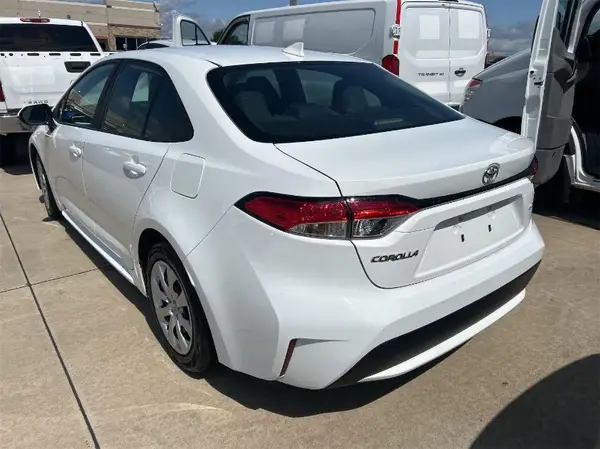 5YFEPMAEXMP263417 2021 TOYOTA COROLLA - Image 2