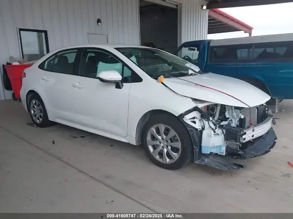 5YFEPMAEXNP275178 2022 TOYOTA COROLLA - Image 1