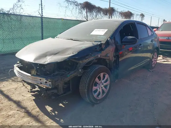 5YFEPMAEXNP275276 2022 TOYOTA COROLLA - Image 2