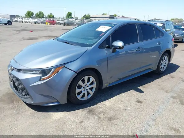 5YFEPMAEXNP275990 2022 TOYOTA COROLLA - Image 2