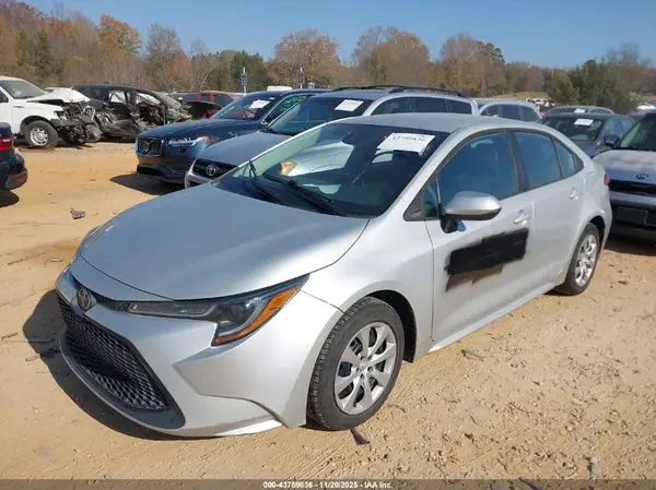 5YFEPMAEXNP276041 2022 TOYOTA COROLLA - Image 2