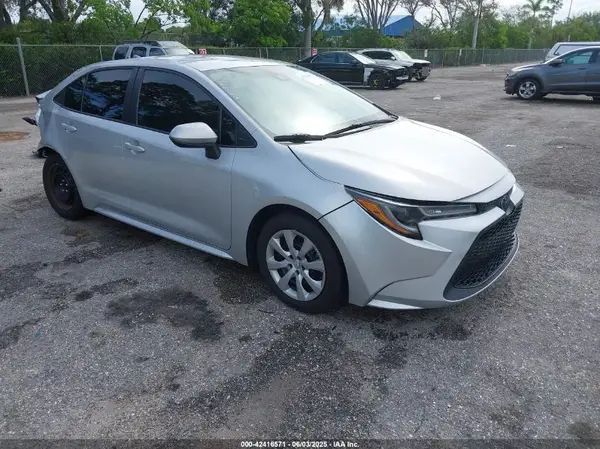 5YFEPMAEXNP276279 2022 TOYOTA COROLLA - Image 1