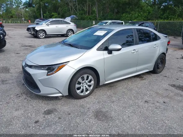 5YFEPMAEXNP276279 2022 TOYOTA COROLLA - Image 2