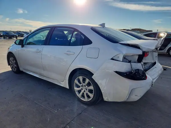 5YFEPMAEXNP282731 2022 TOYOTA COROLLA - Image 2