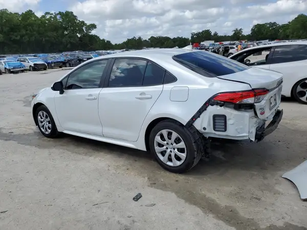 5YFEPMAEXNP296855 2022 TOYOTA COROLLA - Image 2