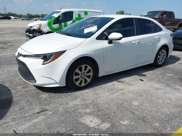 5YFEPMAEXNP299464 2022 TOYOTA COROLLA - Image 2