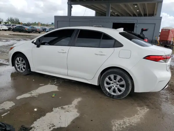 5YFEPMAEXNP303836 2022 TOYOTA COROLLA - Image 2