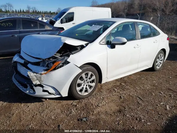 5YFEPMAEXNP305327 2022 TOYOTA COROLLA - Image 2