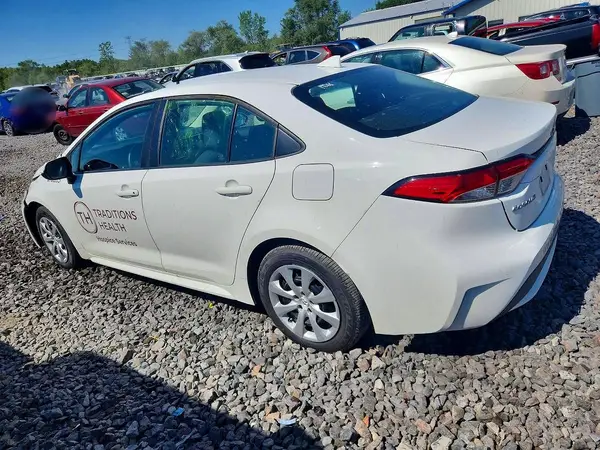 5YFEPMAEXNP305487 2022 TOYOTA COROLLA - Image 2